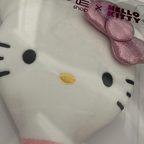 NIB the creme shop x hello kitty LE plush hello kitty portable mirror - Picture 8 of 9